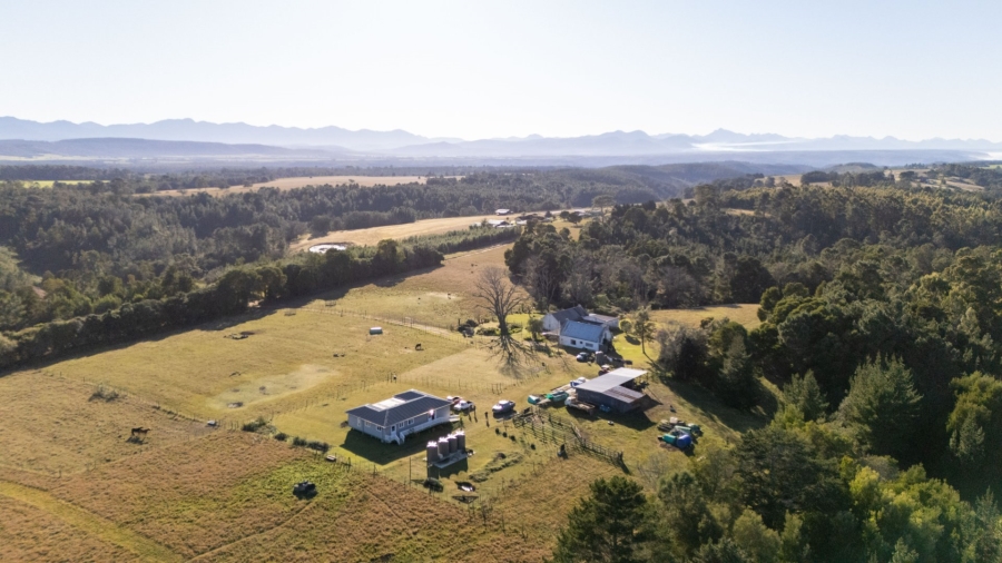 6 Bedroom Property for Sale in Plettenberg Bay Rural Western Cape
